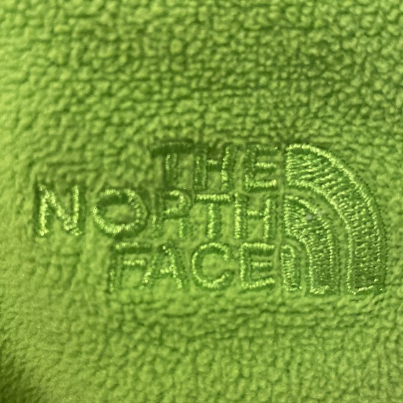 Woman’s North Face fleece 1/4 zip - Picture 2 of 5